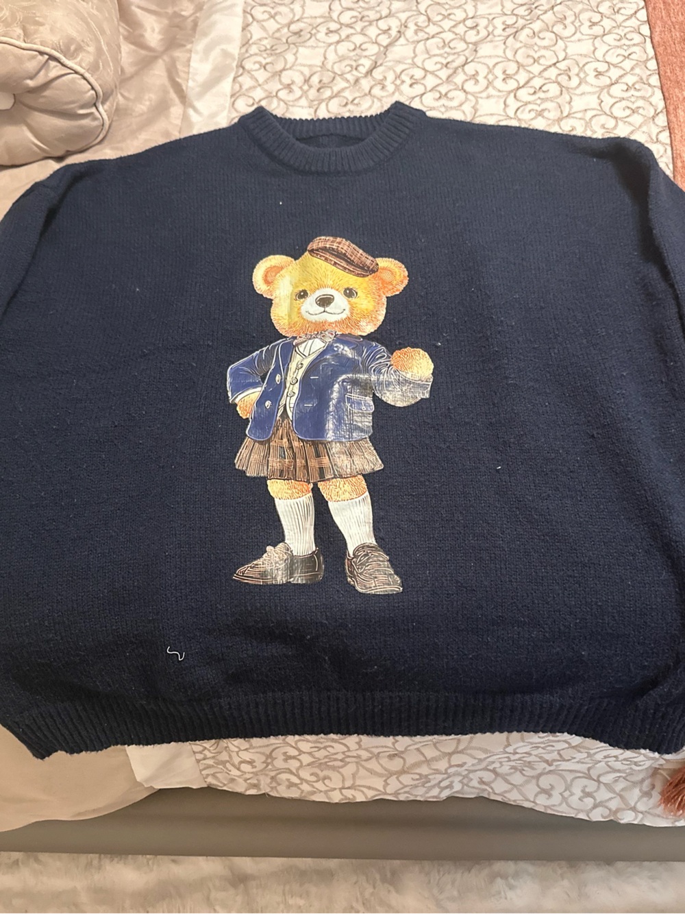 SHEIN Navy Crewneck Sweater with Bear Graphic